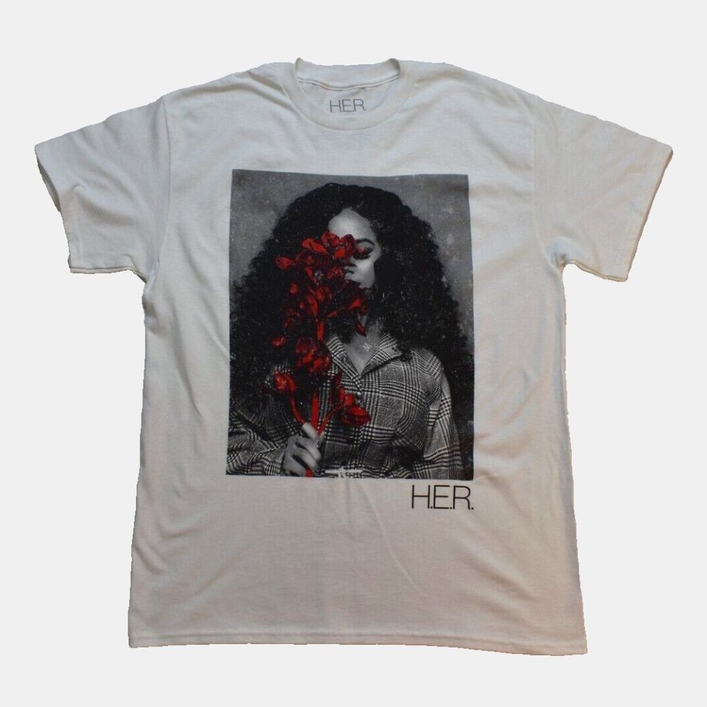 H.E.R. Mens HER R&B Music Artist Holding Flowers Graphic White Shirt New Medium